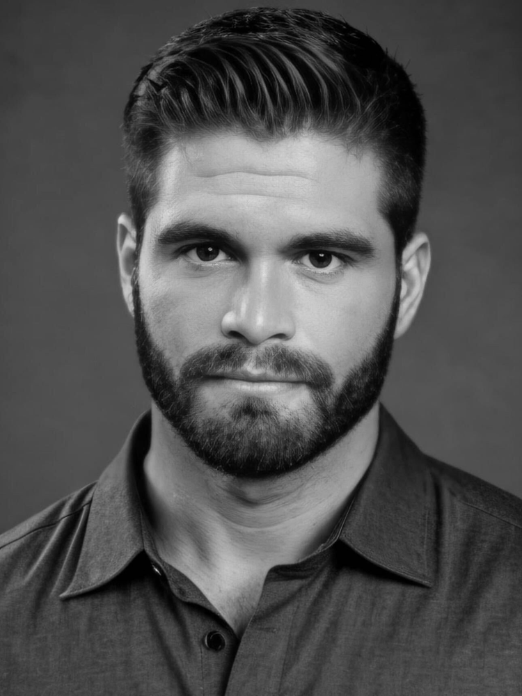 Romano Flores