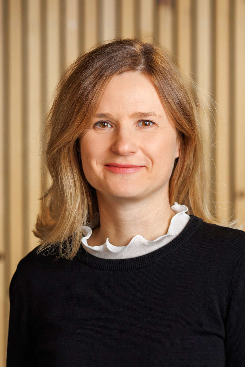 Ilona Hubbard