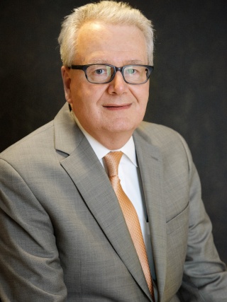 Robert Main, Jr.