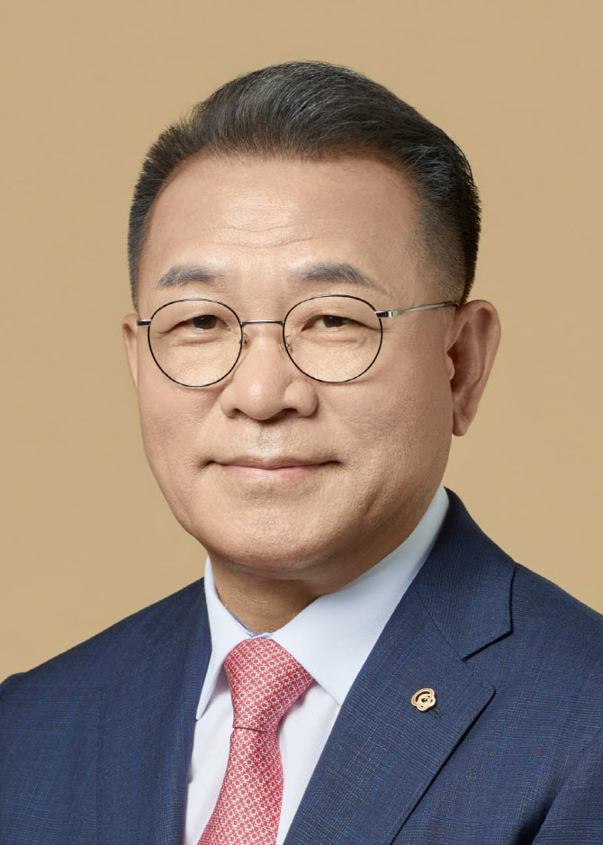 Byung Ho Jang