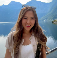 Caroline Min