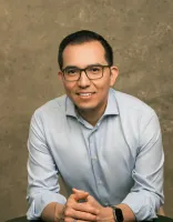 Dr. Josué López